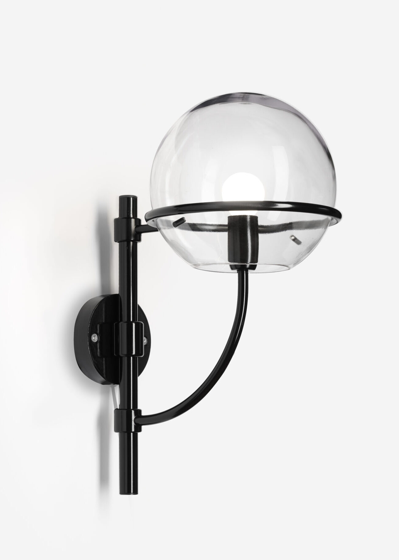 LYNDON-OUTDOOR-SCONCE-OLUCE
