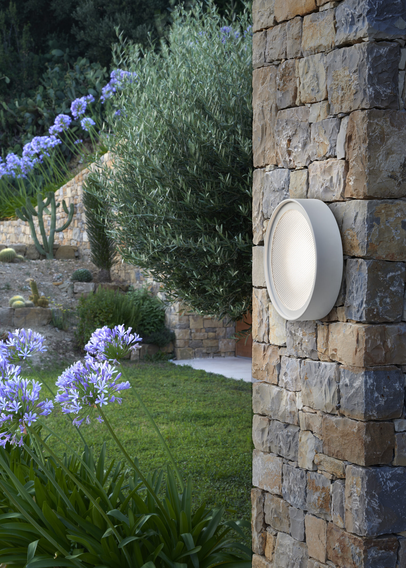 Berlin-Out 723 724 725 – wall lamp – Christophe Pillet – 02